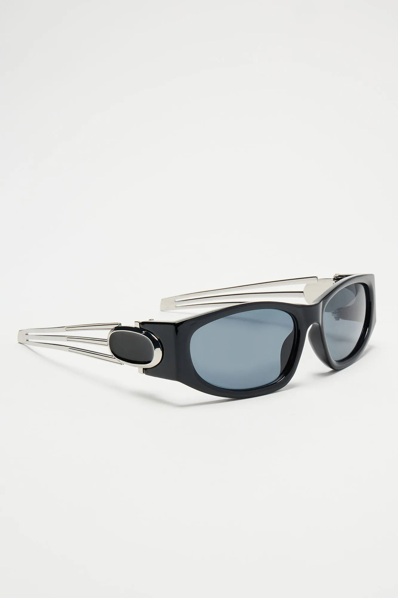 Armed Scandal Sunglasses - Black