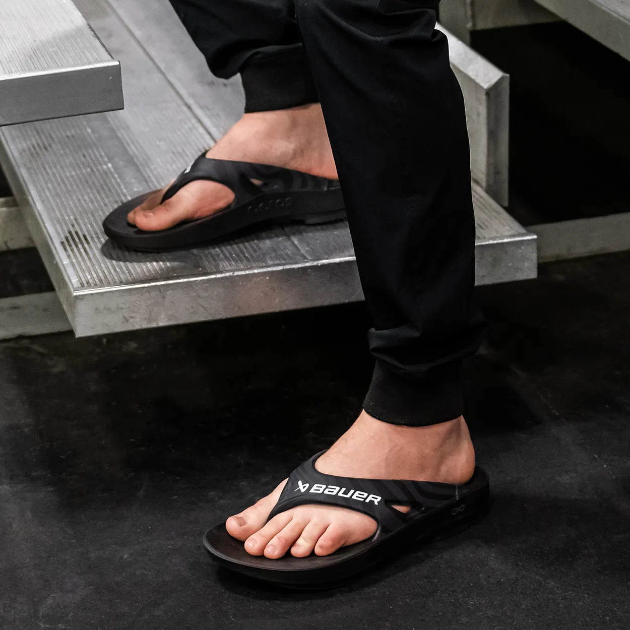 BAUER | OOFOS OORIGINAL SANDAL SENIOR