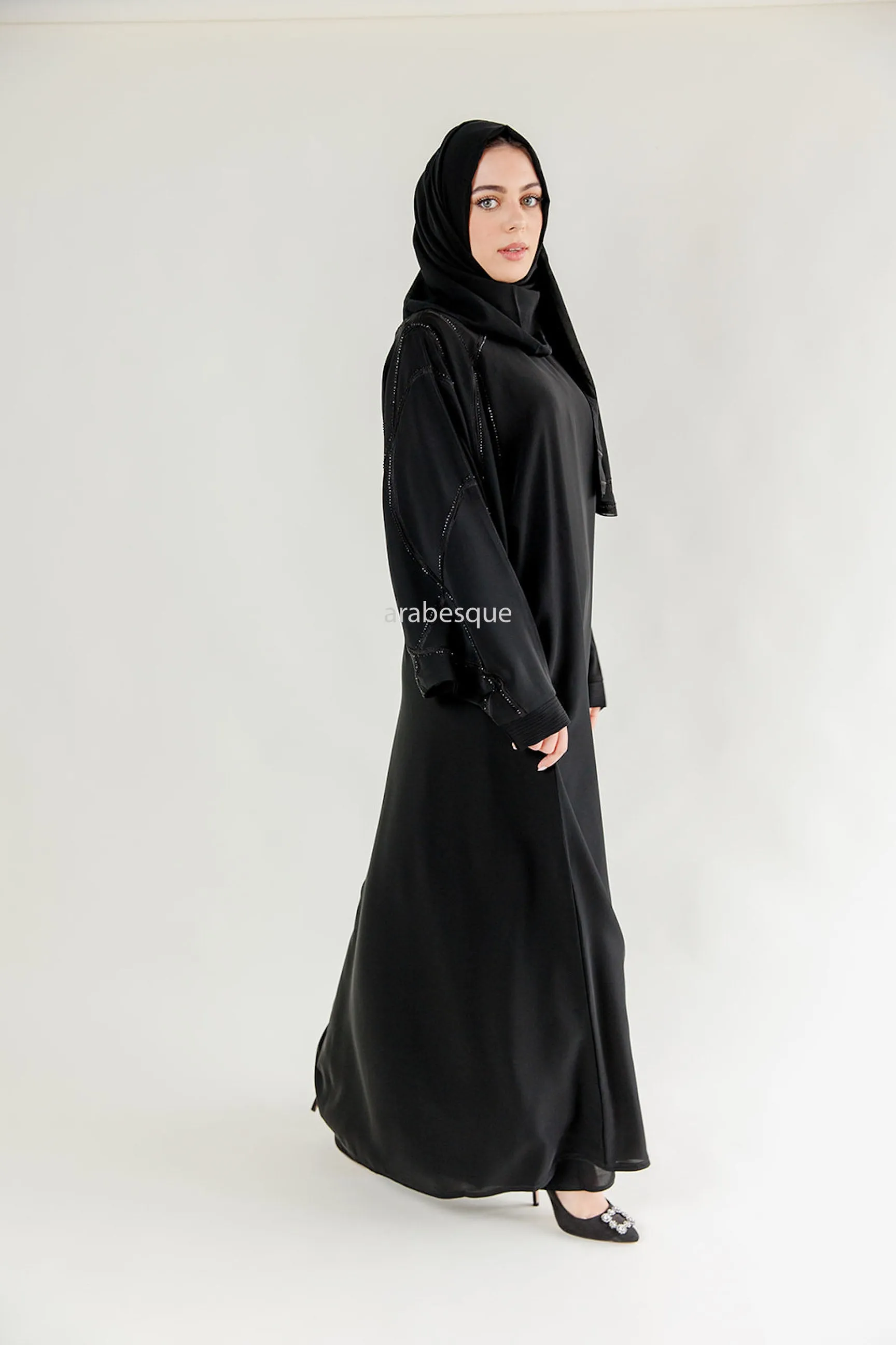 Closed Butterfly abaya with Embellished Embroidery - 2 Colours