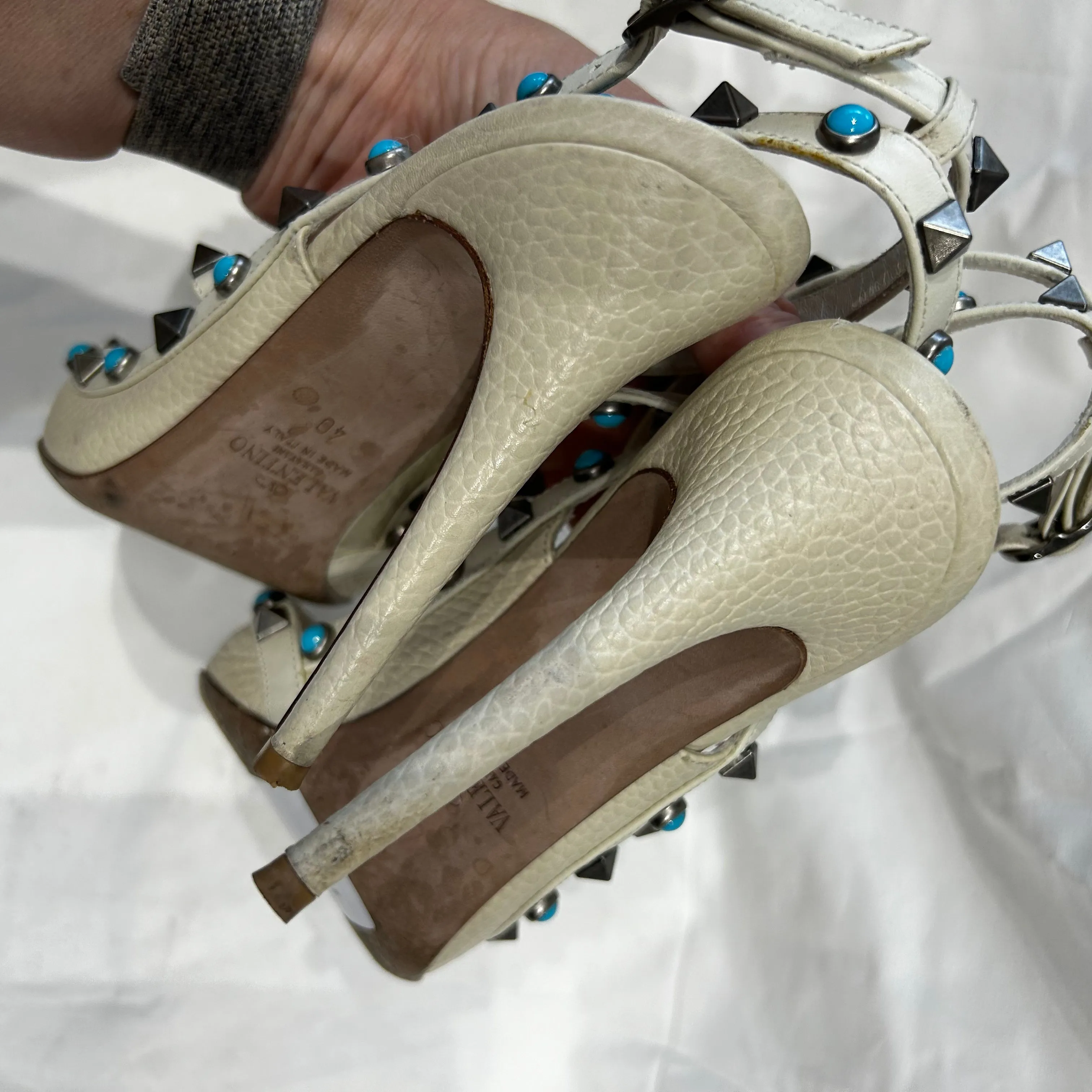 Valentino Cream Rolling Rockstud Turquoise Ankle Strap Sandals 40